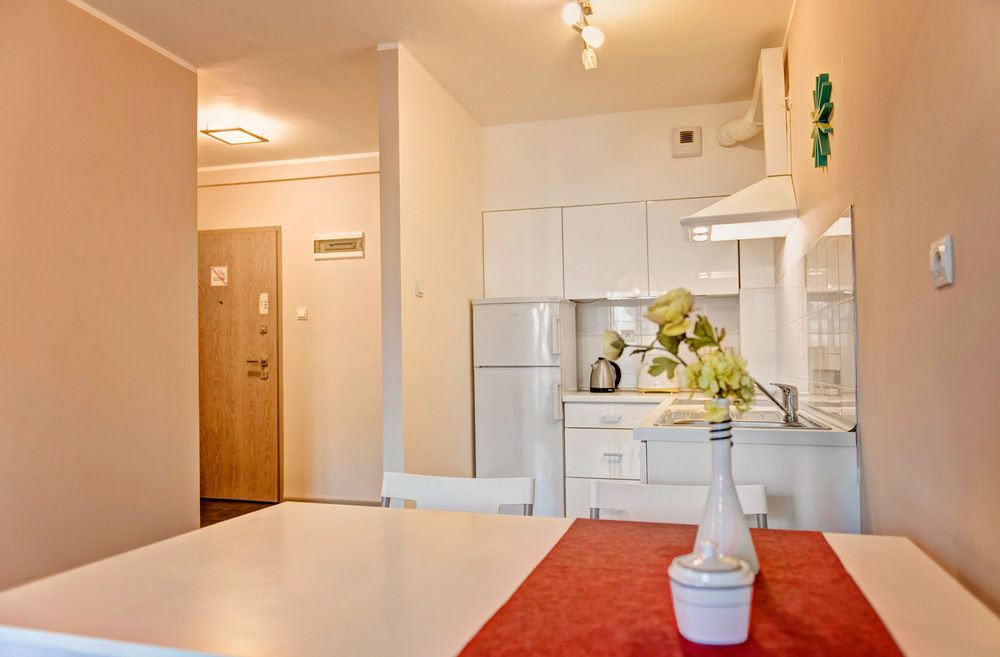 E-Apartamenty Koscielna 30 Poznan Bagian luar foto